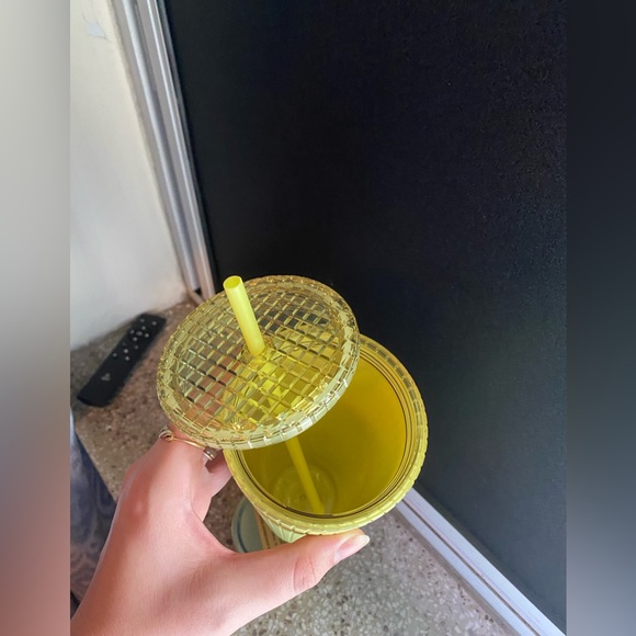 NEW Starbucks Tumbler- Meadow Yellow Grid Soft Touch 24 oz Cold Cup - Picture 7 of 7